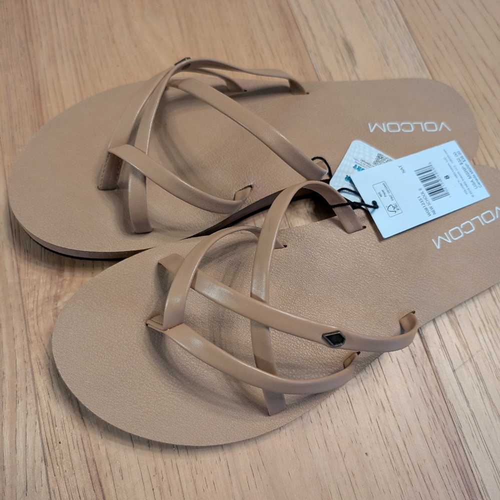 🔥FLASH SALE🔥Volcom Tan Sandals Crisscross Design Minimalist